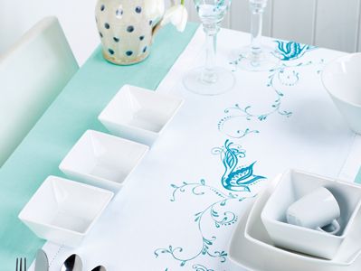 Fabric Table Runner Pen Painting Tutorial Fabric Table Runner Pen Painting Tutorial