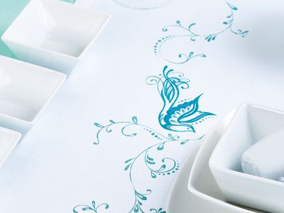 Fabric Table Runner Pen Painting Tutorial Fabric Table Runner Pen Painting Tutorial