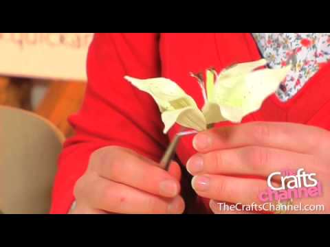 How to complete a sugarcrafted lily - part three How to complete a sugarcrafted lily - part three