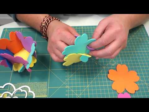 How To Make Simple Flower Foam Balls How To Make Simple Flower Foam Balls