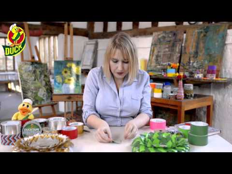 How To Make a Christmas Wreath with Duck Tape How To Make a Christmas Wreath with Duck Tape