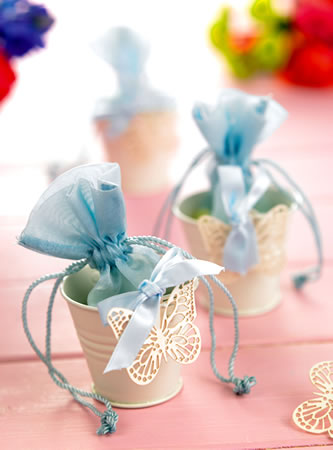 Vintage Ivory Wedding Favour Buckets Vintage Ivory Wedding Favour Buckets