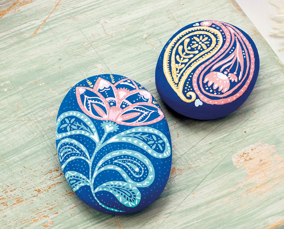 Pebble Painting with POSCA Pebble Painting with POSCA