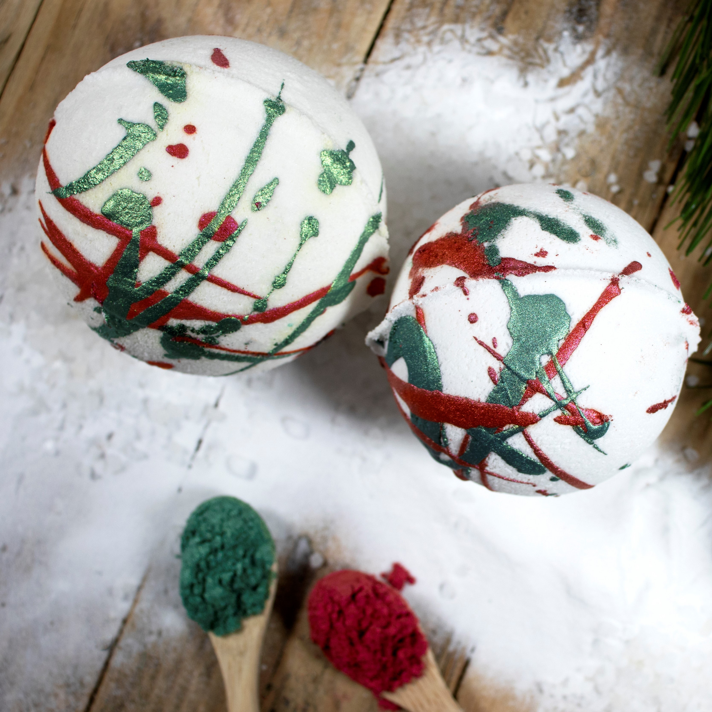 How to Make Christmas Bath Bombs at Home How to Make Christmas Bath Bombs at Home