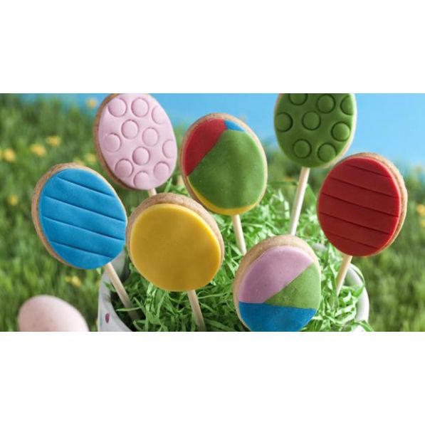 Easter Egg Biscuit Pops Easter Egg Biscuit Pops