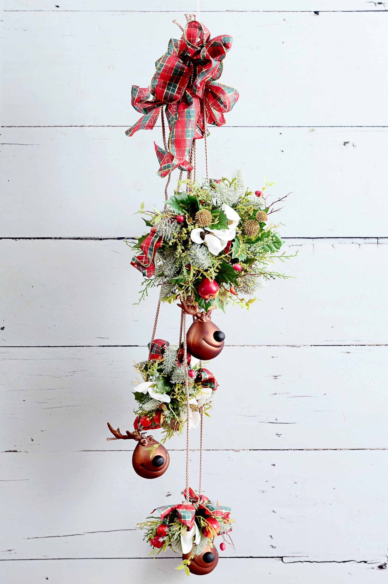 Festive Door Hanger Festive Door Hanger