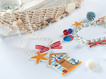 Make Seaside Beach Hut Necklace Make Seaside Beach Hut Necklace